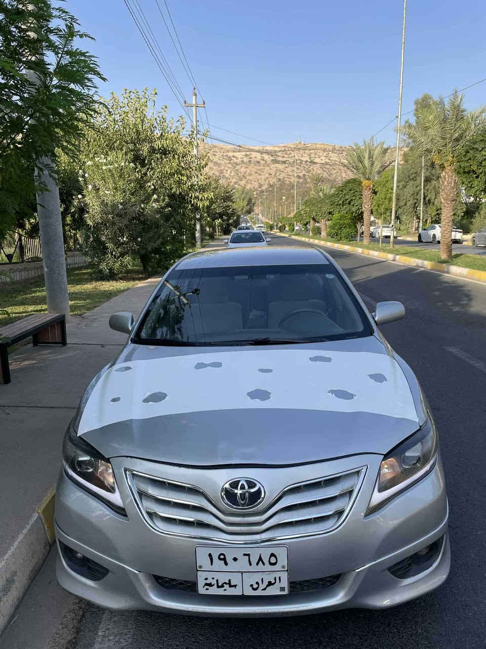 تۆیۆتا کامری ٢٠١١
مواصەفات ئەمریکی
تحدید سورعە
سوکان ڤۆلیۆم
کوشن کارەبا
١٤٠ هەزار مایل رۆشتوە
سەنەوی نوێیە
٤٠٨ هەزار خرامەی لەسەرە
٥ پارچە نیو سوباخە پێشی ناوی گرتوە 
٩٦ وەرەقە و مەجالێکی کەمی تێدایە
ناونیشان کۆییە. *********** أربيل, العراق
