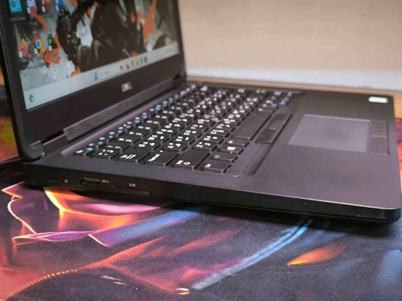 💻 Dell Latitude 5490 | دل لتيتيود 5490

🔍 المواصفات التقنية:
المعالج: Intel Core i7 (الجيل الثامن - فئة U).
الرام: 8GB DDR4 (قابل للتطوير).
الهارد: 256GB SSD M.2 (قابل للتطوير).
الشاشة: 14 بوصة بدقة FHD.  
كرت الشاشة المنفصل: NVIDIA GeForce MX130 (بواقع 2GB).  

🎁 الملحقات:
(حقيبة، شاحن أصلي، ماوس، ماوس باد).

🛡️ الضمان والخدمات:
فحص المواصفات والنظافة قبل الاستلام.
ضمان استبدال لمدة أسبوع كامل.

💰 السعر: 365,000 دينار عراقي.
🚚 التوصيل: مجاني  لجميع محافظات العراق
تواصل *********** البصرة, العراق
