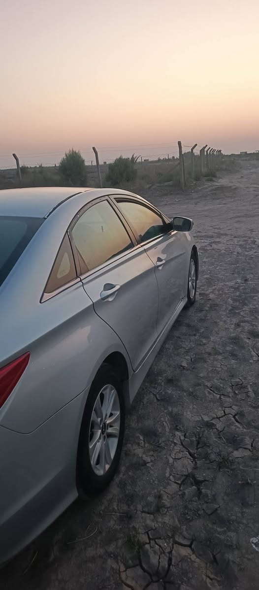 سلام عليكم للبيع سوناتا موديل 14وارد مريكي مكينه وكير مكفولات
رقم  واسط
مكينه الفين وربع ميه  سياره جاهزه  وحلوه وسعر 100وبيها مجال عنوان  ناصريه ***********
***********
