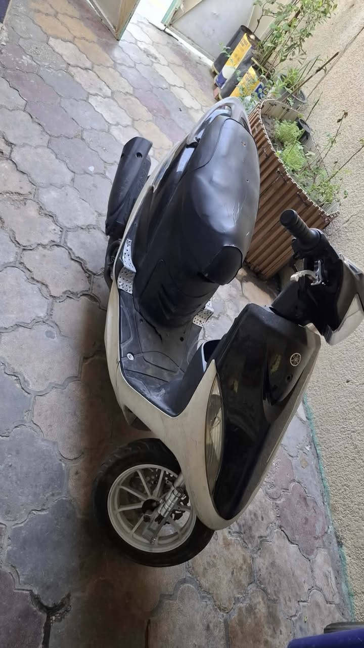 سلام عليكم حبايب ..ماكس عدله . للبيع الدراجه نضيفه معمره قبل فتره ماعايزها  بيها دبل امامي وخلفي تزويد وبيها صالنصه اف ام  وبعد حبشكلات شي سعر الدراجه 450وبيها مجال مكاني كربلاء حي العامل يم جامع الغدير رقمي ***********
