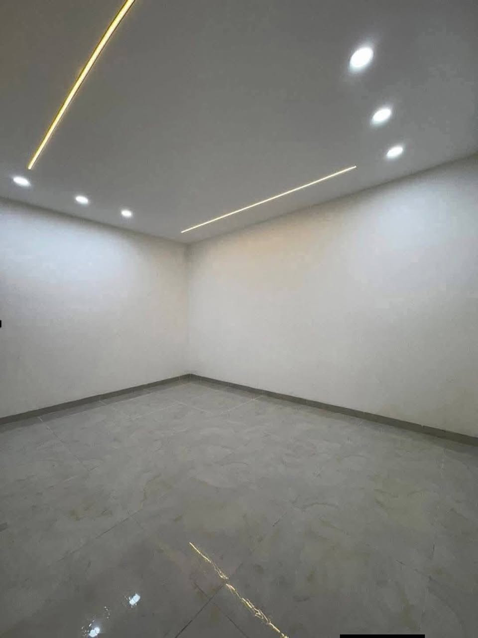 للبيع للبيع
دار في حي البكر قرب مدرسة التراث العربي المساحه 150م 

الواجهه 10م سند طابو الزهور ملك صرف تسليم فوري 

الطابق الاول غرفتين نوم وهول واستقبال وخدمات صحيه 

الطابق الثاني ثلاث غرف نوم  وهول وخدمات صحيه 

للأستفسار ع السعر وباقي التفاصيل الأتصال بل أرقام التاليه 

***********

***********

نستقبل كافة العروضات بمختلف المساحات السكني والتجاري
