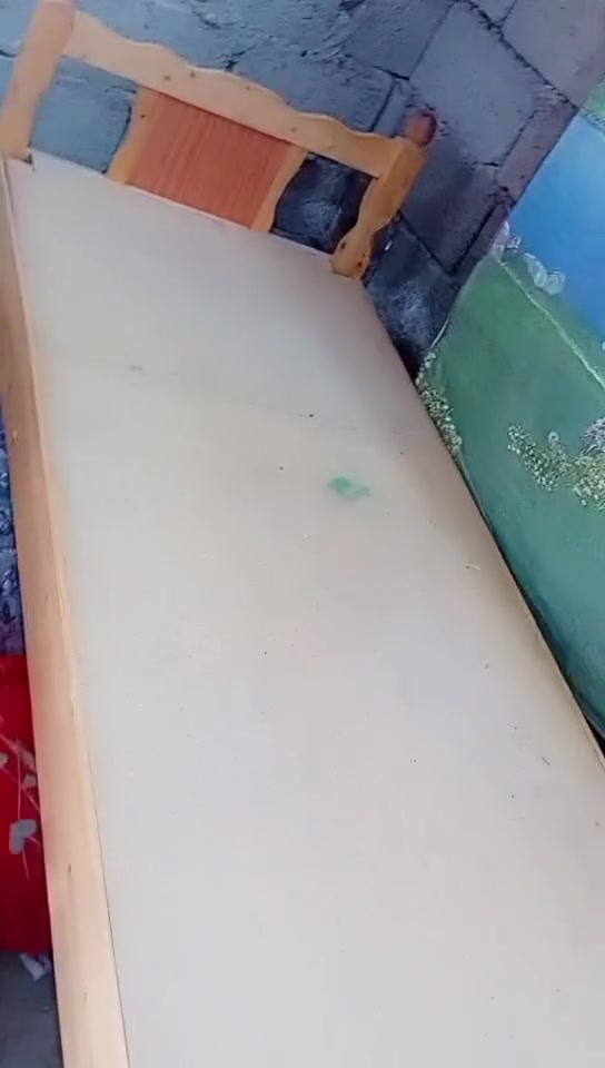 سلام عليكم سرير ابو نفر بعده جديد مامستخدم سعره ٣٥ قفل شراي يتصل ***********
