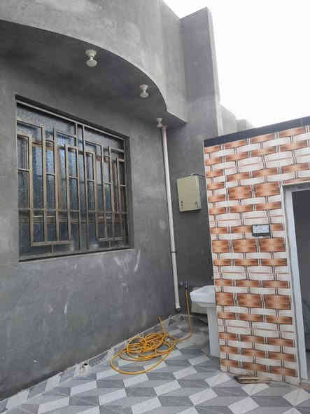 #بيت_بالصياغ_للبيع
البيت بالصياغ نزلة حسينية الباقيات الصالحات
شارع كامل خدمات تبليط ومقرنص
بناء حديث 2024 
طابق واحد بي غرفتين وصاله ومطبخ وصحيات 
السعر 99 مليون
نقل اسهم 
200 متر مساحته 
للاستفسار الاتصال 
***********   
 0786 016 1226

عنوان المكتب في السماوة الجربوعيه الاولى بداية سايدين
