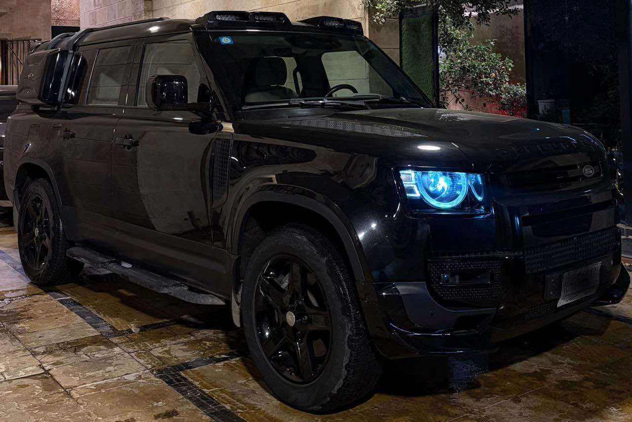 ديفندر حجم 130 طويلة فول مواصفات موديل 2023 ماشية ٢٧ الف 
مكفولة وجاهزة مغلفة PPF وشاديلهة ايضافات 
السيارة بعدهة علضمان ليحد ٢٠٢٨ ينتهي 
السعر ٧٥ مليون دينار عراقي 
الاتصال *********** الجبيل, المنطقة الشرقية
