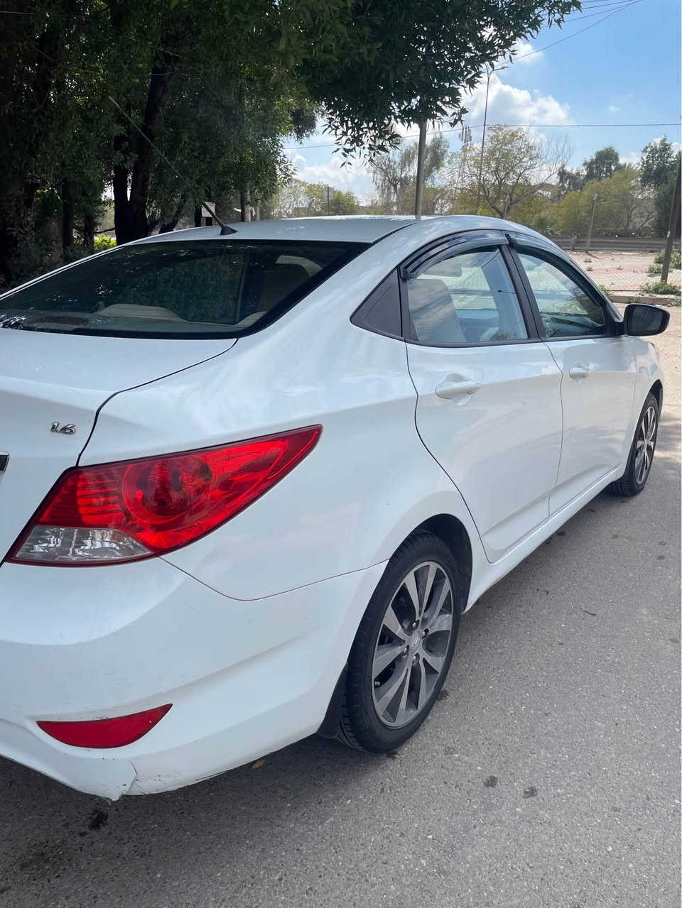 سلام عليكم اكسنت 2014 خليجي فول. مواصفات مكينه 1600 السياره فتحه مكينه كير حداديه صدر كله جديد وخير من الله بيها قطعتين صبغ بنيد وجاملغ و بالجاملغ الخلفي بيها شبر بارد السعر 93 وبيها مجال بسيط العنوان بغداد للاستفسار *********** بغداد, العراق
