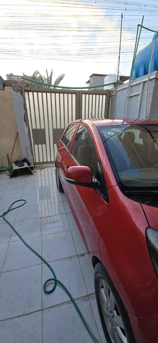 بيكانتو 2015 رقم بصرة بأسمي
بيها بارد صغير بالجاملغ الامامي وبالباب وبالجاملغ الخلفي بدون صبغ بكل السيارة 
السيارة كير ومحرك كلش نظيفات تبريدها حلو   وماشيه اربعين الف فقط السعر ٩٥ وبيه مجال
متوفر واتساب *********** شط العرب, البصرة
