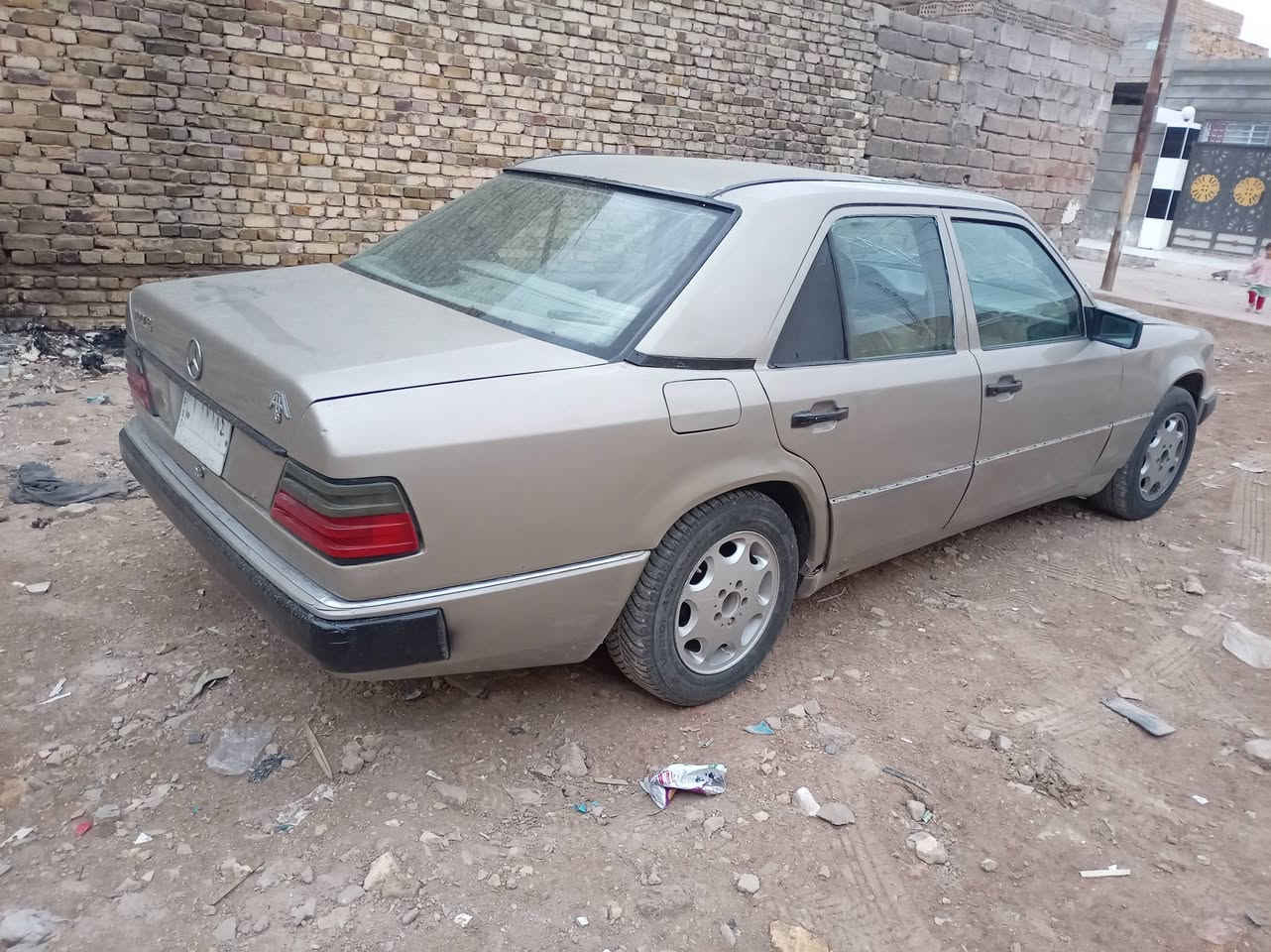 مارسدس دب موديل 93 مكينه وكير 2 ونص ديكو جديدة السعر 27 هاذه رقمي ***********
المكان العماره المجر الكبير
