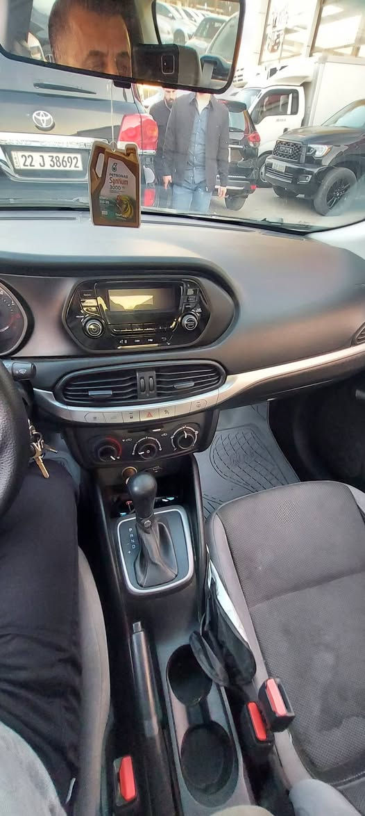 دوج نيون ٢٠١٧ خلیجی دوو پارچە سبوغ ده ر گا  و چاملخ بێ ژورێ بێ ئێرباگ.146km
 مه كينه  16  مرغوب
شوين  هه ولێر
دوج نيون خليجى قطعتين صبغ جاملخ و باب بدون دواخل ايرباكات سليمه گیر و محرك بشرط ماشيه 147km
محرك 1.6  _  اربيل
*********** أربيل, العراق
