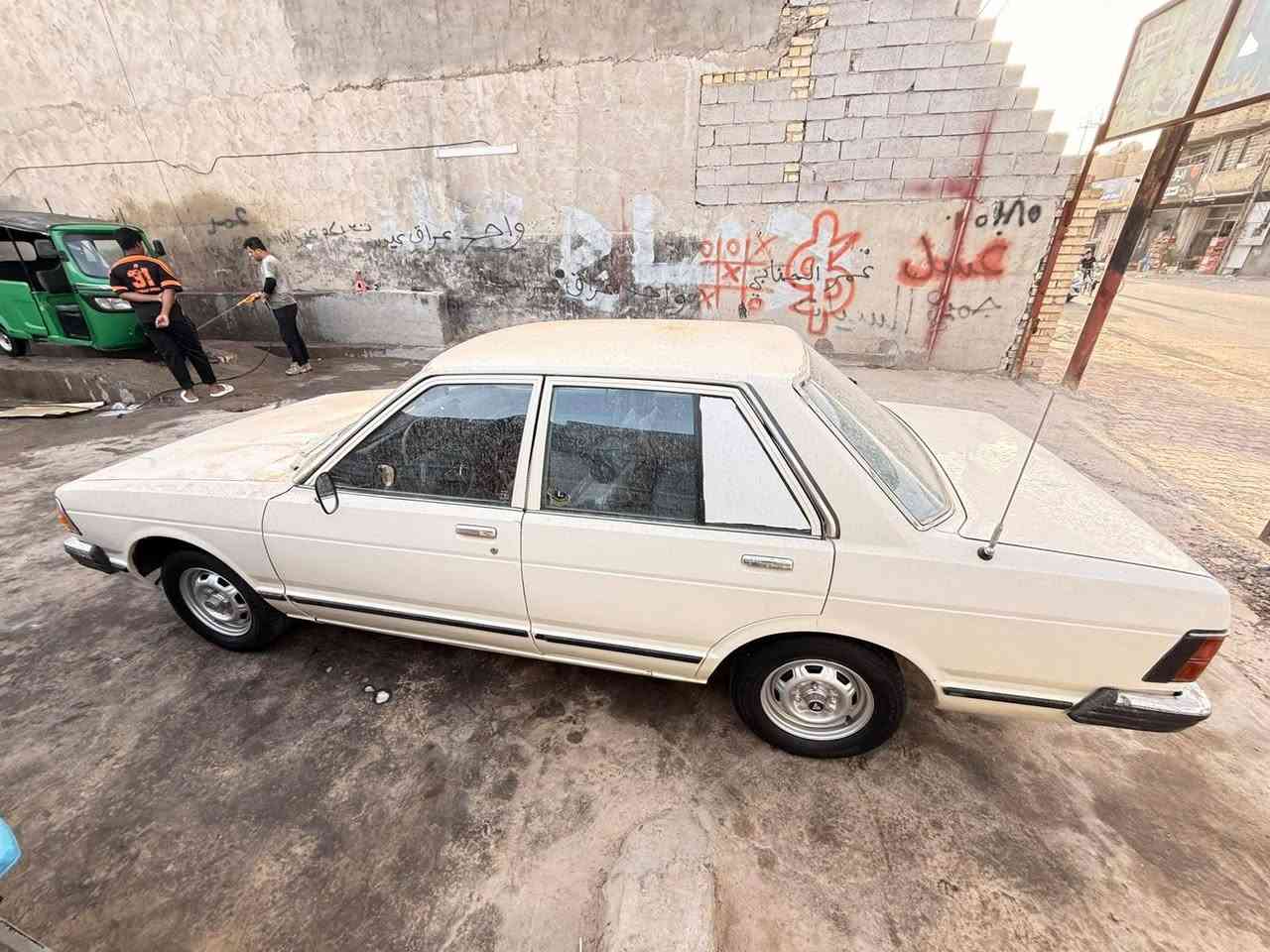 سلام عليكم سياره للبيع داستن موديل 80 سياره بسمي رقم جديد بغداد مكفوله من ظربه تبريد تخم تاير سعر ٥٠ ورقه وبيه مجال قليل غير متواجد ع فيس *********** /***********
