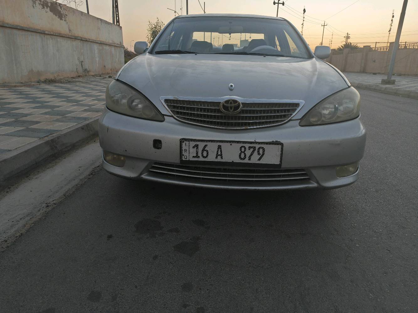 السلام عليكم كامري موديل 2004  للبيع جاهزه مكينه كير تخم تاير تبريد كهربائيات رقم انكليزي قادسيه بسمي سنويه جديد مرشوشه جماليه فقط ظربه بسيطه يم قفل جنطه واصله للحوض قليل جدا سعر 70 وبيها مجال مكان السياره واسط للاستفسار الاتصال او واتساب
***********