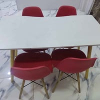 ميز طعام • ٤ كراسي • ميسان