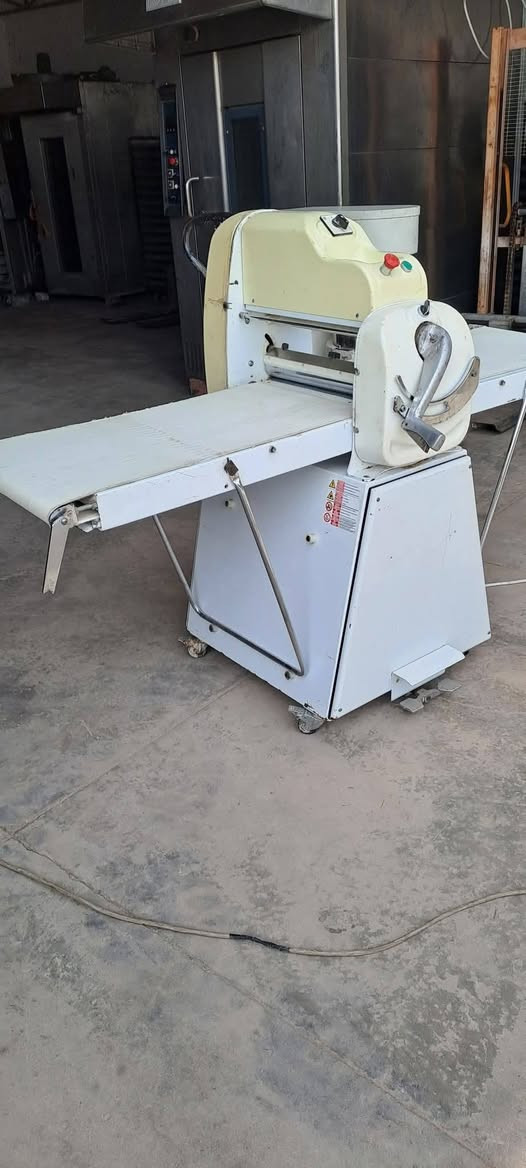 السلام عليكم 
فتاحة عجين صناعيه (شيتر) 
للاستفسار والمعلومات راسلنا على الواتساب 
***********
***********
***********
***********
العنوان ..بغداد ..ساحة الاندلس
 مجاور مستشفى بغداد الاهلي
