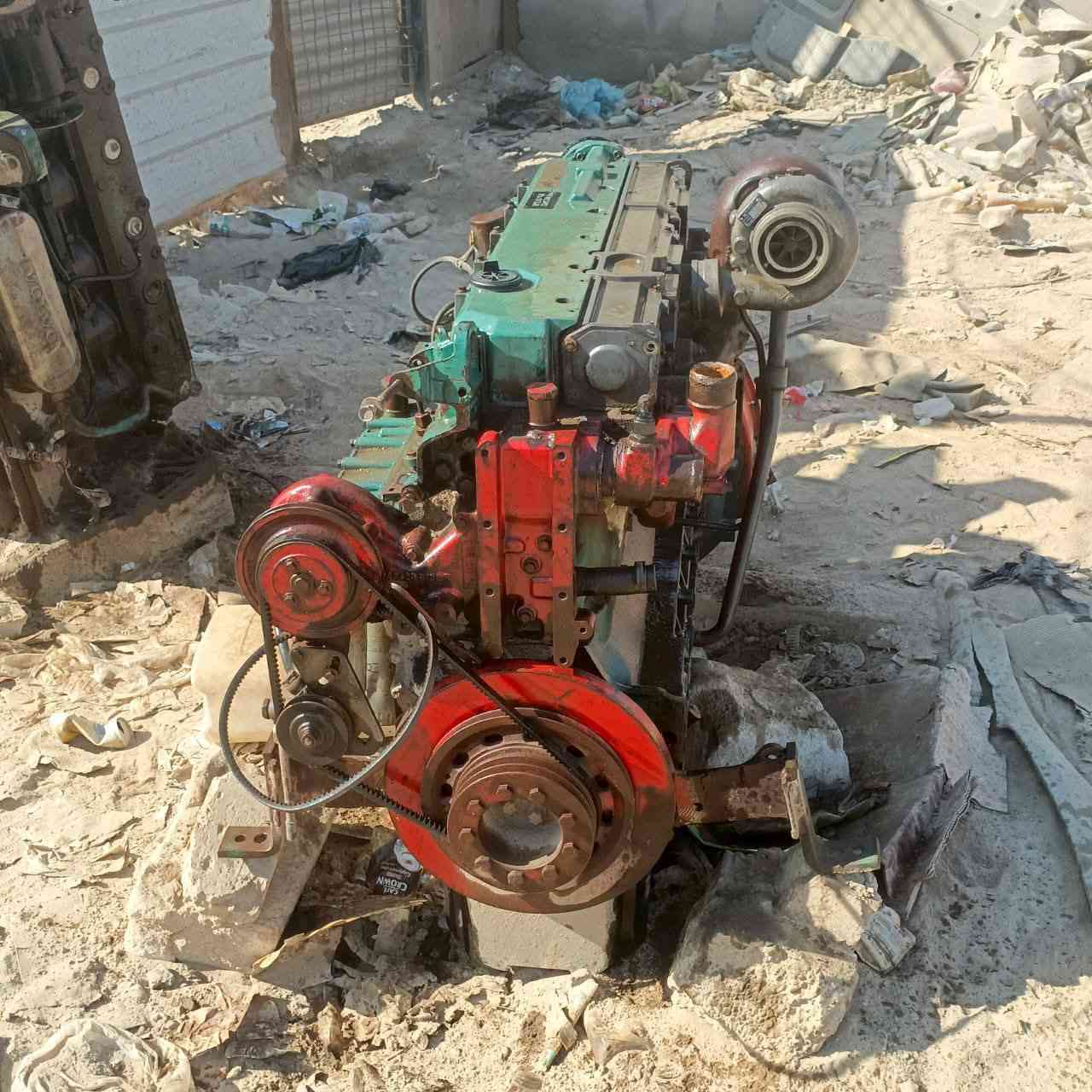 للبيع محرك فالفو شغال لتفاصيل اكثر 
***********
