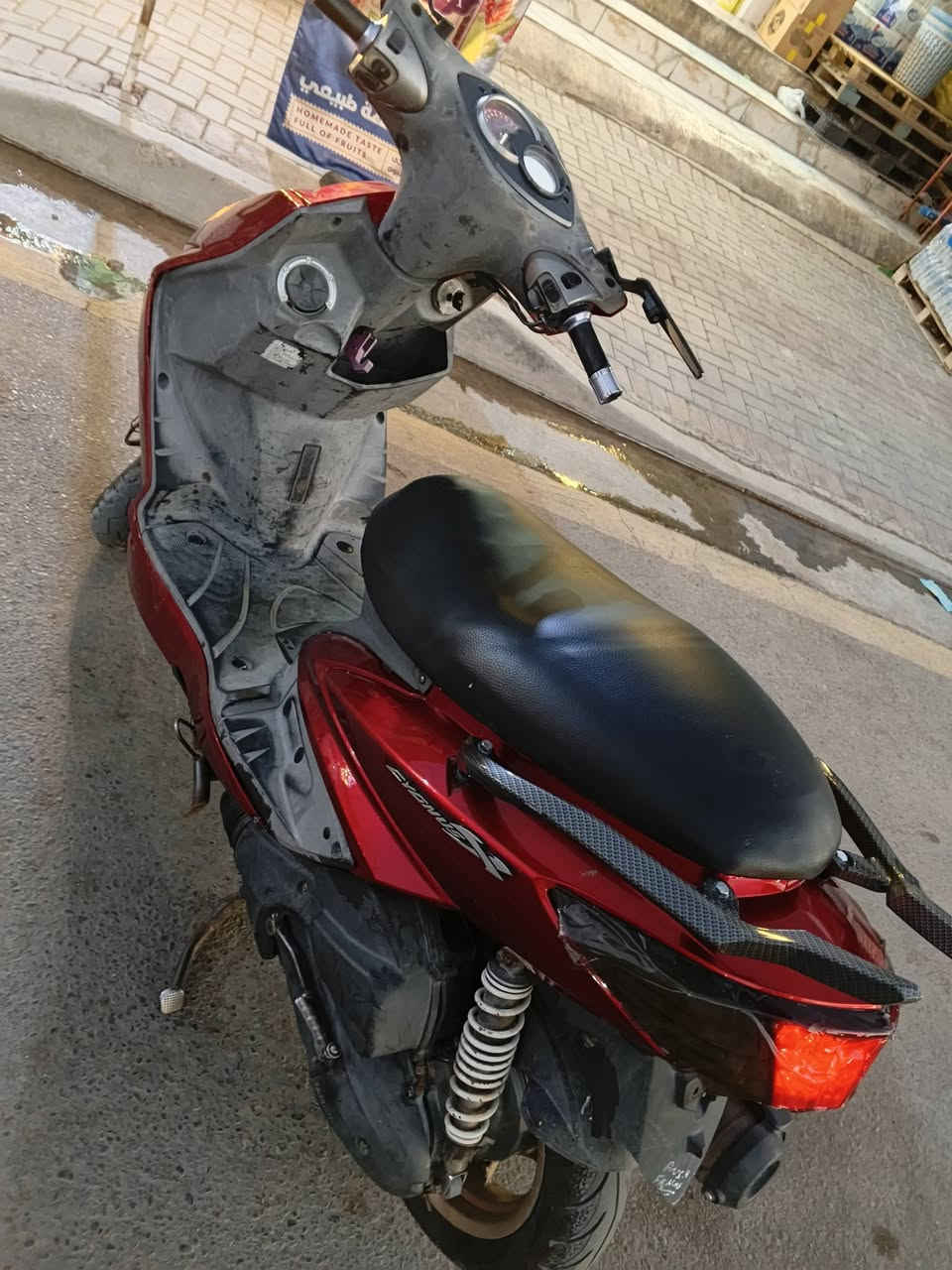 السلام عليكم 
سكنس فحل نوزل 
مكينة ناعمه شلعة ومعدل
نكرة سلف كهربائيات كاملة 
وبيها نوزل 8 زروف اصلي وسلف رياضي اصلي
نقصها فقط دشبول بي عطل  
السعر 650 
مكاني بغداد الحرية 
*********** واتس اب
