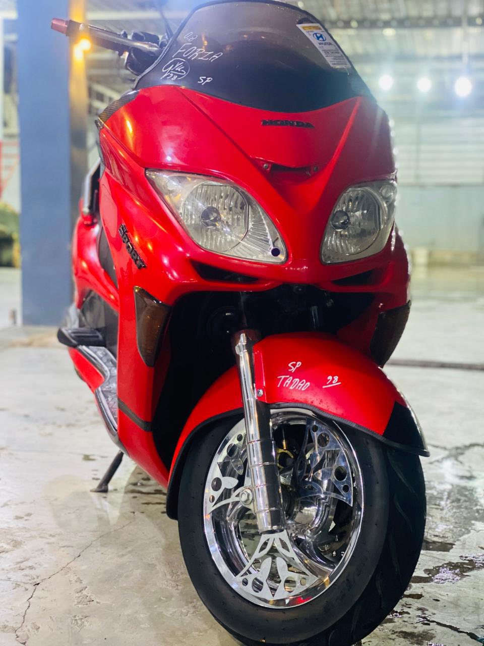 فورزة 08
صالنصه ارياضي 
يدات هيتر 
ويل نيكل 
دوسات نيكل 
سبايدار 
طوق نيكل 
لايت زينون 
قبغ كلاجات نيكل 
قبغ شوته نيكل 
بنكه ارياضي ويل كدام 
اوراق ماله موجود
***********
***********
