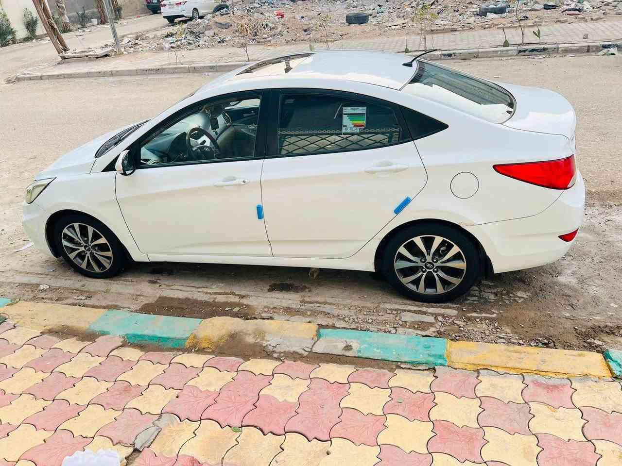 هونداي اكسنت خليجيي  موديل ١٦
محرك 1600
سياره فوووول مواصفات دوشمة تبريد تدفئه 

سياره كفاله عامه ماعدا كرت بصيط 
أو مكانين بارد بصيط 
سياره كله وضع شركه ممفتوح بيه كلشي 

سعر 113 وبي مجال بسيط

العنوان نجف 

للتواصل على الرقم
***********
