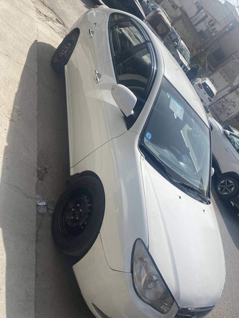 السلام عليكم 
النترا 2007 مصبوغة حزام بدون دواخل مكينة 2000 كير خير من الله إدامة كاملة بلكات فيت بم  باتري جديد صدر كامل جديد تخم تاير ياباني اصلي جواها باسم صاحبها إني مكلف بلنشر
مكان السيارة بغداد الاعلام 
السعر 93 وبيها مجال
***********
***********
