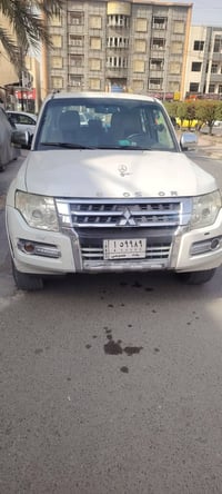 مكلفة بالنشر..باجيرو ٢٠٠٩ خليجي حبتور بيها صبغ قطعتين جماليه السعر ١٣٨...