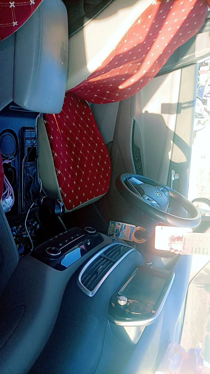 توسان 20كامل مواصفات ماعدا البني راما
ماشيه 48 مكفولة كفاله عامه 
ماعدا الباب الخلف السايق مفتوح 
بي بارد بكد باكيت الجكاير
اسياره مناسبه رقم بغداد
سياره فول ***********
مكاني الدوره 
***********اسعر اتصل وادلل
