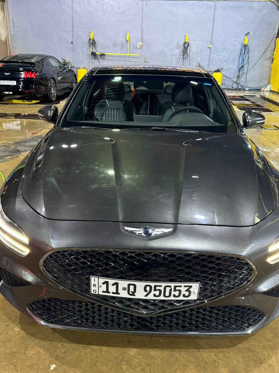 السلام عليكم جنسيس g70 موديل 2023
ماشية 42 كم 
محرك 4 سلندر دفع رباعي
لون رصاصي داخل اسود مطعم بأحمر
مواصفات 
كراسي كهرباء تدفئة تبريد 
مري شفط نقطة عمياء 
حساسات 360 
كامرة خلفية 
اضوية ليد 
تشغيل عن بعد 
تدفئه ستيرن
فتحة سقف 
رادار امامي
كراسي ميموري
شاشة تدعم ابل كار بلي واندرويد اوتو
قطعه خلفيه تبريد
محرك 2000T GDI
5 وضعيات قيادة
انارة ترحيب 
دخول ذكي 
السياره نظيفه حيل 
وشرط الفحص 
مكان بغداد كرادة 
***********
