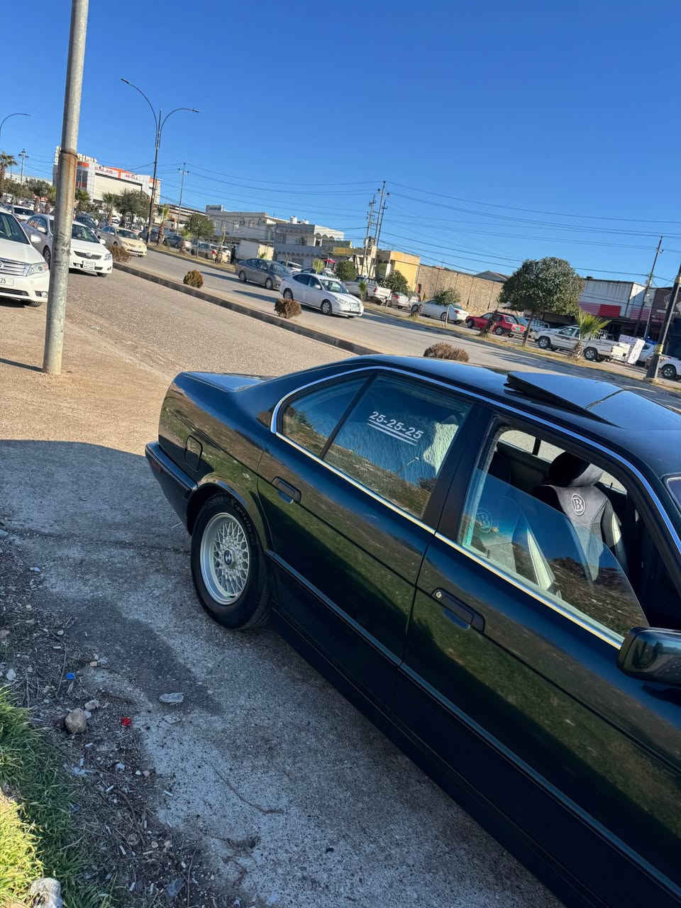 BMW // موديل 1993 // حجم 225 / مكينه 228 صقر ✈️🇩🇪 // فول فول موصفات :/ كاربون بانزين موجود/: سياره دعاميه لل دعاميه شرط مكفول كفاله عام فقط صبخ جمالي  ترايك وين ما تريد عنوان شيخان قريب عن موصل و دهوك رقم تلفون *********** اكر, نينوى
