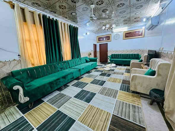 سلام عليكم منزل للبيع ٢٤٠متر نزال ١٢ عرض ٢٢متر النظافه ٩٠بلميه. يحتوي ع خمس غرف واستقبال وصالات عدد٢  مطبخ كبير صحيات عددا ٣الطابق الاول صب مسلح درجه اولى. والأساس صب مسلح طابق الثاني عكاده السعر ع خاص او بعد المعاينة الرقم *********** ابو نمر
