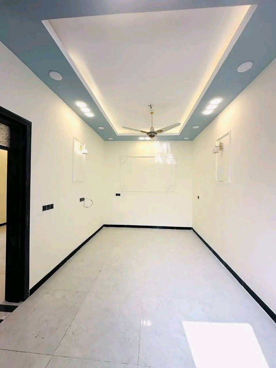 🏠بيت للبيع طابقين حي الامين (شارع التنانير)🏠
✅كونكريت مسلح 
 
❇️زراعي سند ٢٥ [مرقم جاهز للتطويب]

✅المساحة : 100متر 
❇️الواجهة : 10 متر
❇️النزال : 10 متر 

♻️محتويات الدار 

 🔆   ٣ غرف نوم
🔅استقبال 
🔅صالة 
🔅مطبخ 
🔅صحيات داخلية وخارجية 

✅مسلح ارضية وسقف 

✅خدمات كاملة ( تبليط ، مجاري ، ماء ، كهرباء ، ارصفة مقرنصة بالباب +مدارس)
⚜️ ملاحظه المطبخ +الحمام لوح +الارظيه بورسلين  مراجعه مكتب 🏢 العاصمة للعقارات والمقاولات العامه العنوان الديوانية ام الخيل ساحه الاحتفالات  قرب البلديه الجديده  وتساب *********** مراجعه   حسين حامد  ***********        *********** واتصال  وتساب
