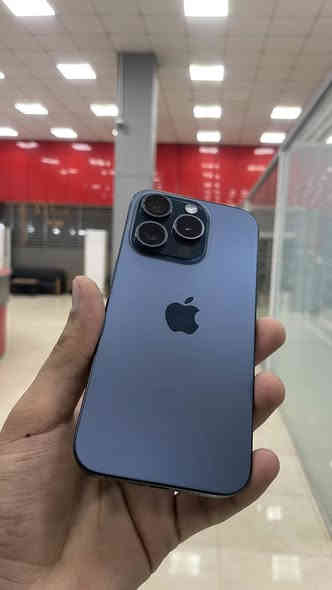 iphone 15 pro 
ذاكرة 256
شرق أوسط عربي 
بطارية 87
الجهاز جديد وسليم من كلشي وماداخل اي صيانة مكفول وتر بروف
سعره 925 وبي مجال 
*********** مكاني الحلة وعادي ادزه توصيل الغير محافظة
