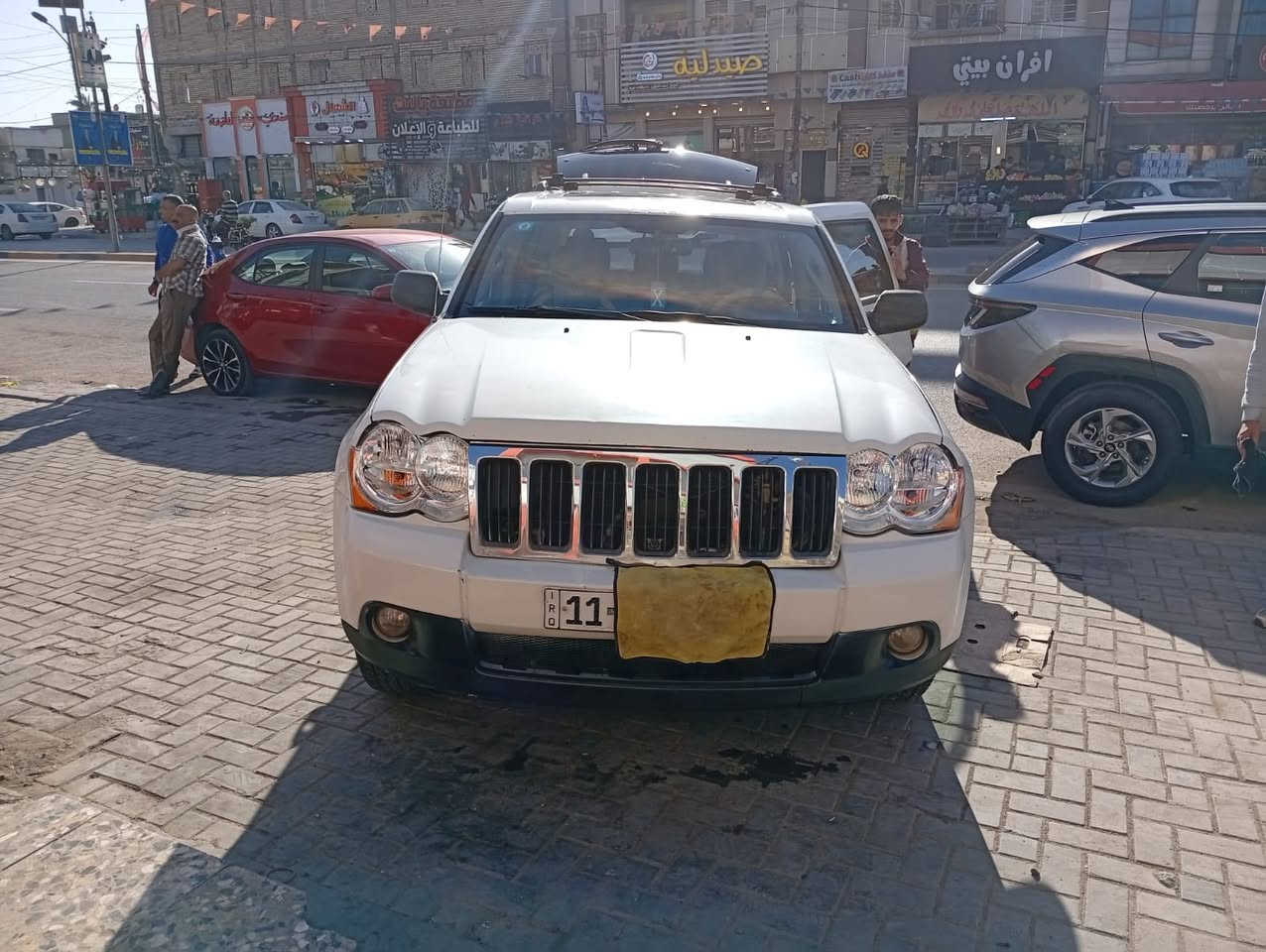 جيب 2008 فول مواصفات  مكينة6 سلندر  فتحة بصمة داخل جلد تدفئة وتبريد صدر جديد شاشة كبيرة 
ويل كب بدون ايرباك حادثها خلفي قطعتين صبغ 
السعر 90 وبي مجال 
رقم صاحب السيارة *********** غير متواجد ع النت
