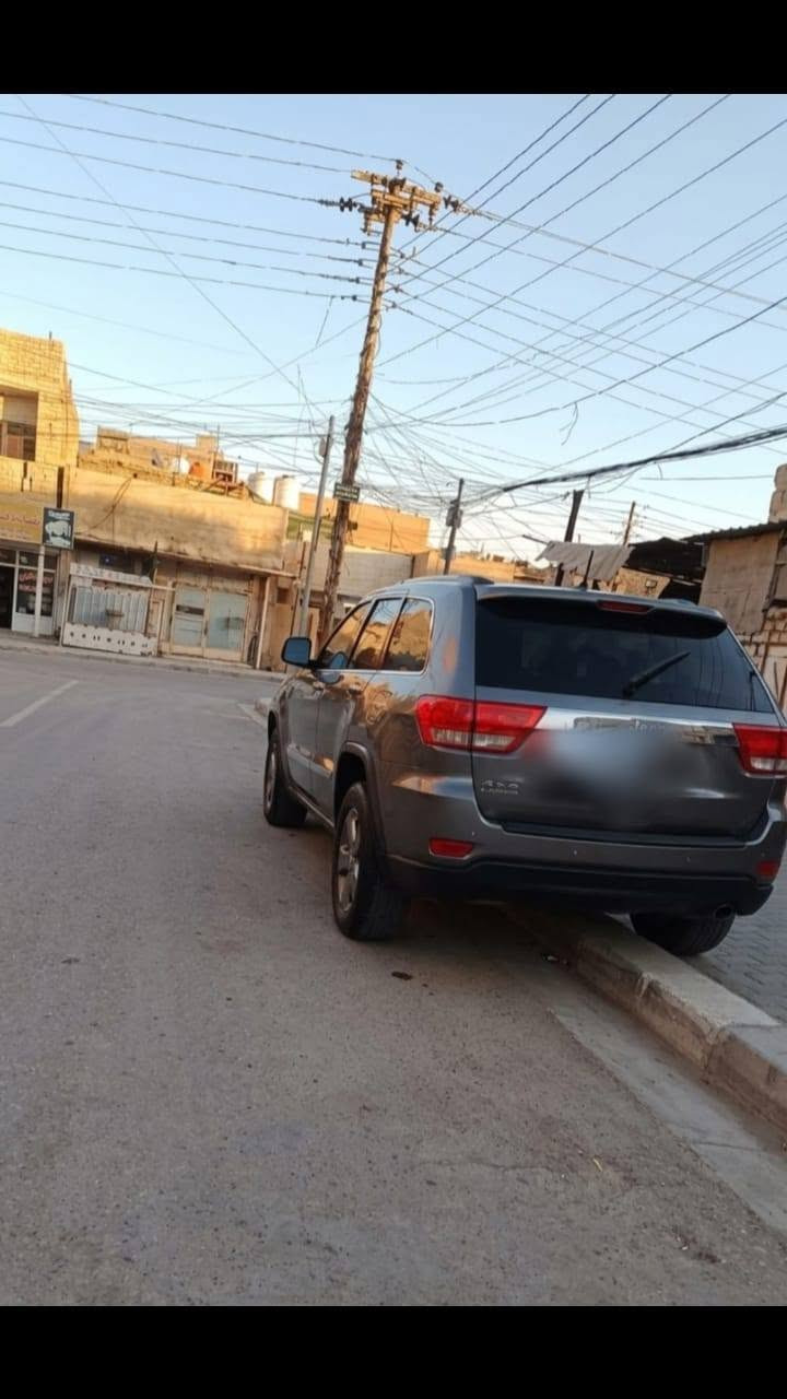 السلام عليكم
جيب موديل ١٣فول ٦سلندر بغداد بسمي هزه وسنويه جديده 
جاهزه ١٠٠/١٠٠
سعره ١٣٥ وبيه مجال 
صدر خلفي امامي جديد 
تخم تاير  منظومه تربريد جديده 
محرك وكير شادهن جديد
أي استفسار ***********اتصال ويوجد بي واتساب مكاني بغداد الدوره @
