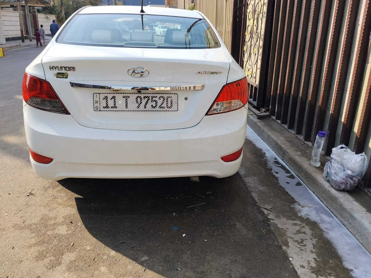 السلام عليكم
اكسنت خليجي بلو ٢٠١٣
سياره خير من الله كير محرك تبريد 
هزه بيه كلشي جاهز وبسمي 
السعر ٩٣ العنوان الطوبجي ***********
