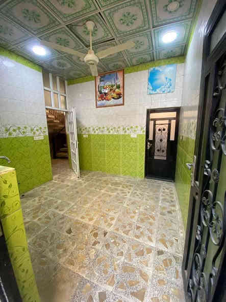 مشتمل البيع حي الخضراء قرب مدرسه دبي طابق واحد غرفتين وصاله ومطبخ ستقبال كراج صحيات المساحه ١٣٥الواجهه ١٠م النزال ١٣ونص سنه البناء ٢٠١٦البيت نضيف وعالي من الشارع الستفسار اتصل ***********
