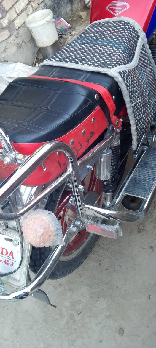 سلام عليكم دراجه جانجا للبيع موديل 22 اوراق اصولي بعدها بدهن الشبكه ما مسروقه للبيع الشضايه يراسلني مكان بابل محاويل دراجه جديده من طالعه من الوكيل ما صار لها شهر بعدها بالشاشه


**إذا كنت صاحب هذا الإعلان وتريد حذفه لأي سبب، رجاءا أرسل رسالة إلى الدعم الفني**