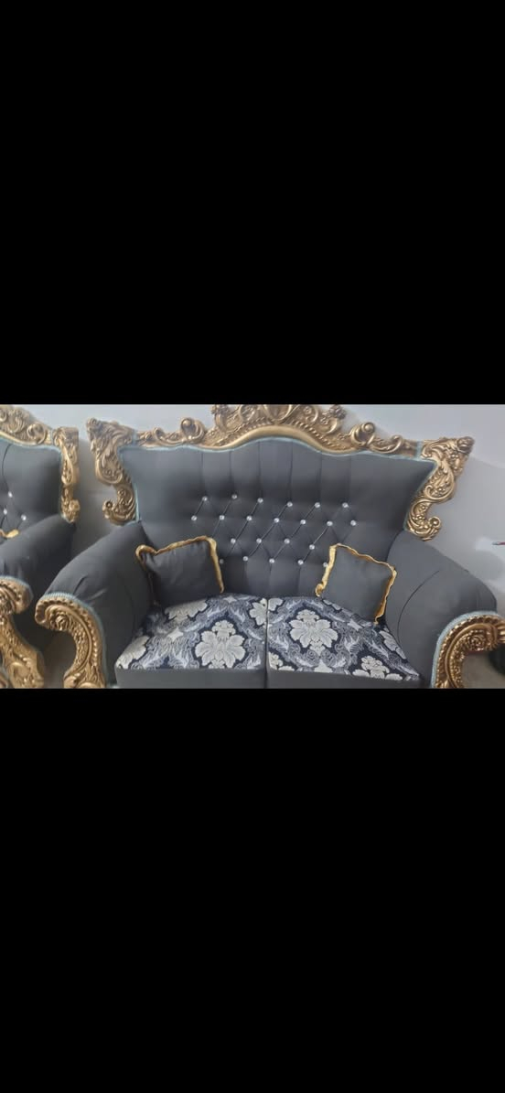 تخم ملكي 10 مقعد سعر 450 بي مجال


**إذا كنت صاحب هذا الإعلان وتريد حذفه لأي سبب، رجاءا أرسل رسالة إلى الدعم الفني**