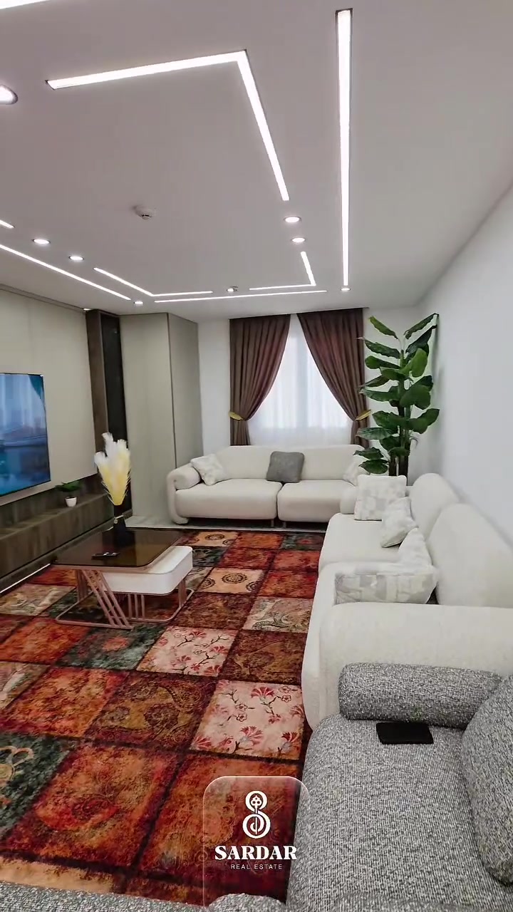 🏢 شقة VIP للبیع في Life Towers – أربيل

اثاث صفر و ممسكونة

📍 الموقع: على الشارع الرئيسي 120 متر – موقع استراتيجي ومركزي.

تفاصيل الشقة:
 • المساحة: 173م²
 • الطابق: 16
 • النمط: 3+1 واسعة جدًا
 • مفروشة بالكامل بتصميم فاخر

الخدمات داخل المجمع:
 • نادي رياضي (Gym)
 • سوبرماركت
 • كافي
 • كهرباء 24/7
 • خدمات تنظيف 
 • حراسة وأمن 24/7

✔️ شقة راقية ومثالية للعوائل أو المستثمرين

📞 للتواصل:
ئەنەس عقارات سردار
***********

