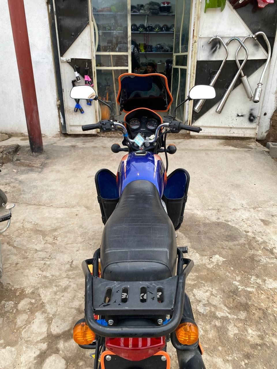 دراجه بوكسر موديل ٢١
مرقم كامل 
ب اسم ولد من حديثه تحويل مباشر شرط
كامل من كلشي اي نقص مابي
سعر البيع ١٨٥٠ بي مجال
***********
