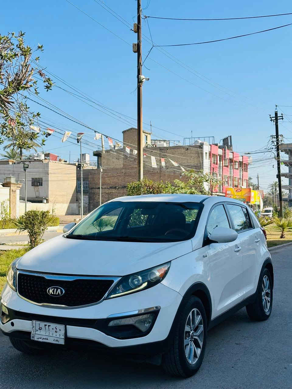 سبورتج موديل 2016 السعر 124 فقط صبغ جاملغ ونص باب البقيه كفااله بدون دواخل
التصال ***********
مواصفات 
الد زنون 
قطعتين تبريت 
فوال تحكمات ستيرن 
مانع نزلاق
نضام ايكو 
حساسات ماميه خلفيه
مكان بغداد السعر 124 التصال ***********
