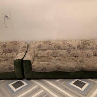 تخم ٧مقاعد • طاولة وكراسي • جرباية طفل