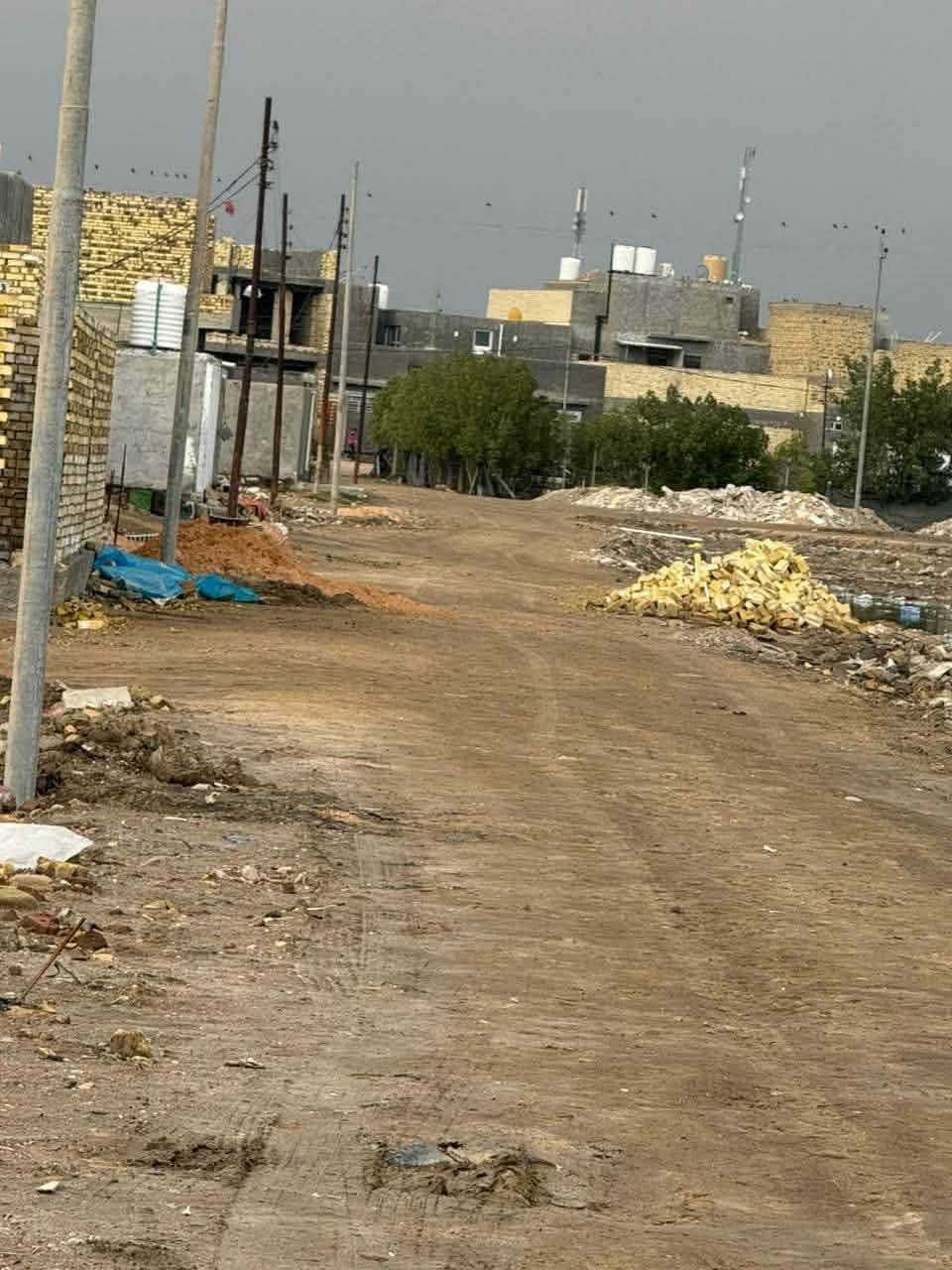 قطعة ارض للبيع مساحة ٢٠٠متر 
طابو زراعي سند٢٥تحويل مباشر بسم المشتري 
واجه ١٠متر نزال ٢٠متر خدمات كامله داخل حي سكني عنوان الحله وردية سيف سعد شارع ٣٠  للاستفسار اكثر الاتصال على الرقم الهاتف 

***********
