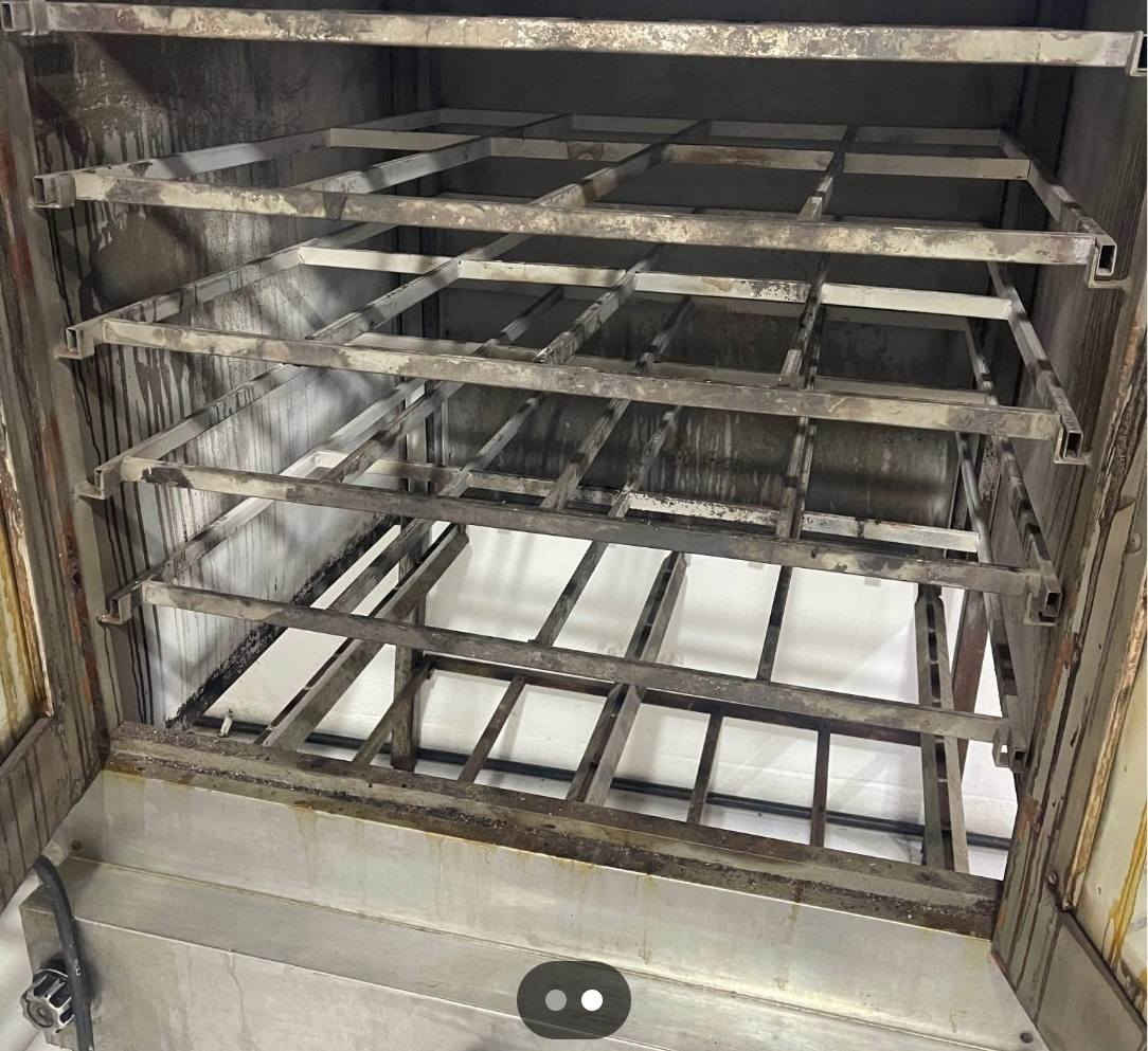 ئەم فڕنە بۆ فرۆشتن ، هەمووکارێکی پێ ئەکرێ بۆ شیرینی بۆ مەتعەم بۆ مەزرەعە ماسی برژاندن بۆکارگە زۆر جوان کاردەکات غازێکی کەمسەرف دەکا هەتا 500 پلە گەرم دەبێ ، ناونیشان هەولێر ***********
***********
