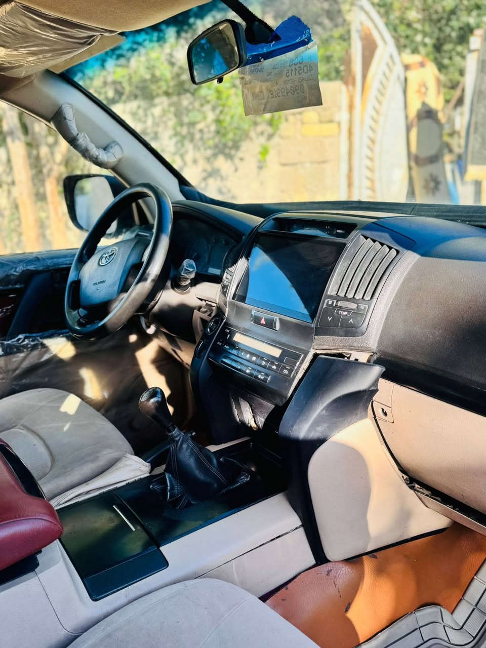 تيوتا لاندكروز 2010محدث 2018محرك كاز 8كير عادي برقم أنبار مميز السعر 180
التواصل على الرقم ***********
