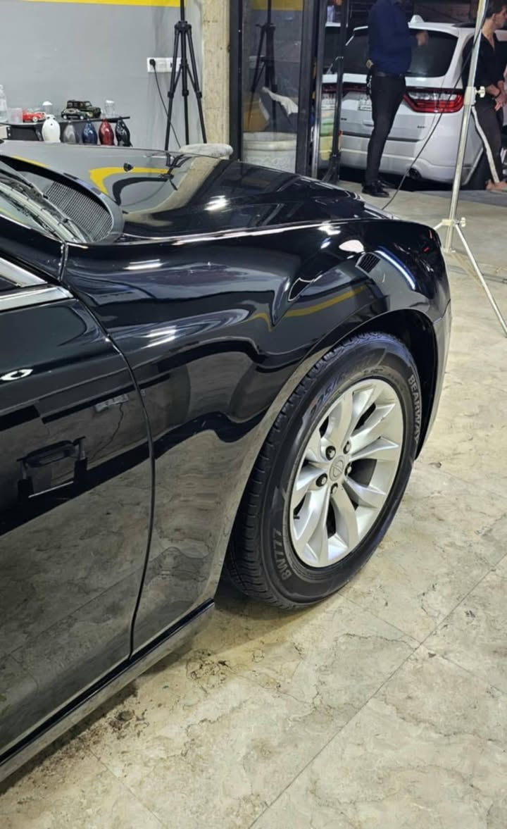 السلام عليكم 
اوباما موديل 13 دخوليه كلين بدون حادث وصبغ سياره مكفوله من صبغ وضربه فئه300 تبريد ثلج حداديه حلوه كير ومحرك نضاف رقم دولي 
مكان بابل حله سعر 188 وبيه مجال 
***********
