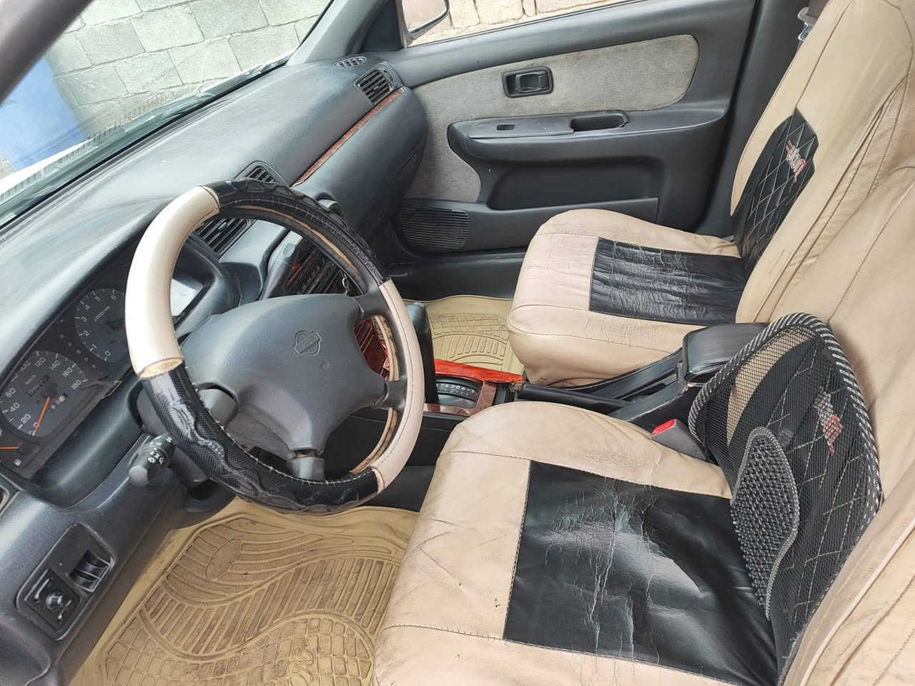 للبيع نيسان سني ياباني اصل مديل 95 يمنة محور يسرى السيارة بسمي ابيع شرط التحويل 
كير مكينة مكفولات صدر جديد تخم تاير جديد كلها شغالة مابيهة نقص 
السيارة بدون ضربة بيهة صبغ حزام بدون دواخل سعر 38 وبيهة مجال بسيط مكاني بغداد الأمين الثانية 
***********
