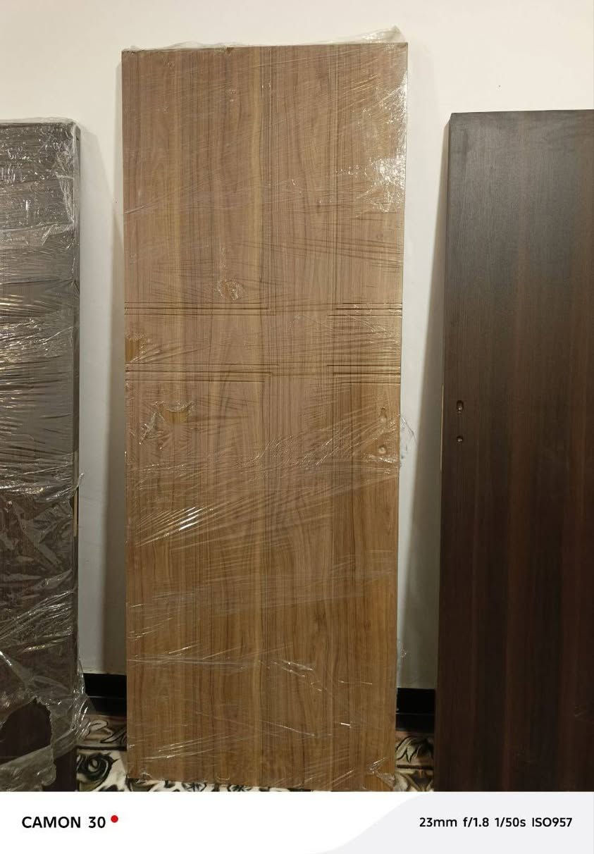 ا
السلا م عليكم
يوجد أبواب خشب
جديد تركي  أحجام  مختلة
استفسار الاتصال على الرقم
***********
