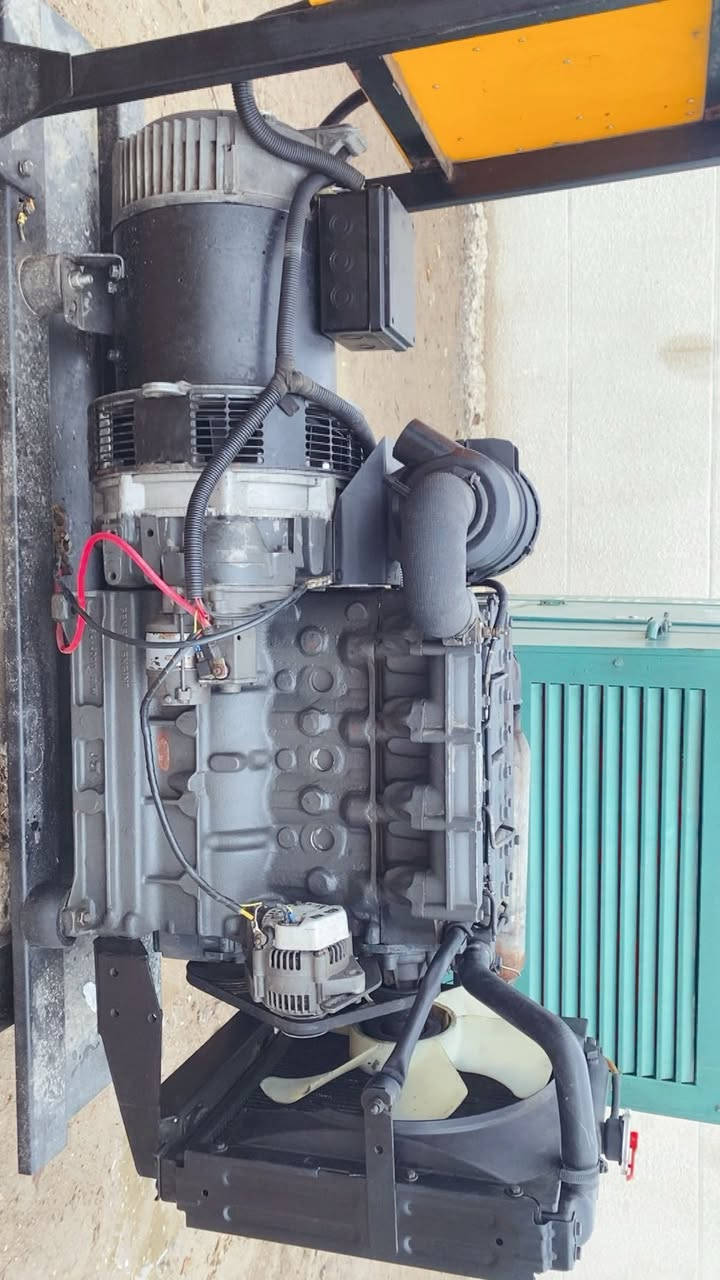 للبيع مولد لستر بتر انكليزي 4 بستم 20 كيفي 
مولده جديده ونضيفه 

للاستفسار اكثر اتصال ع رقم ***********
