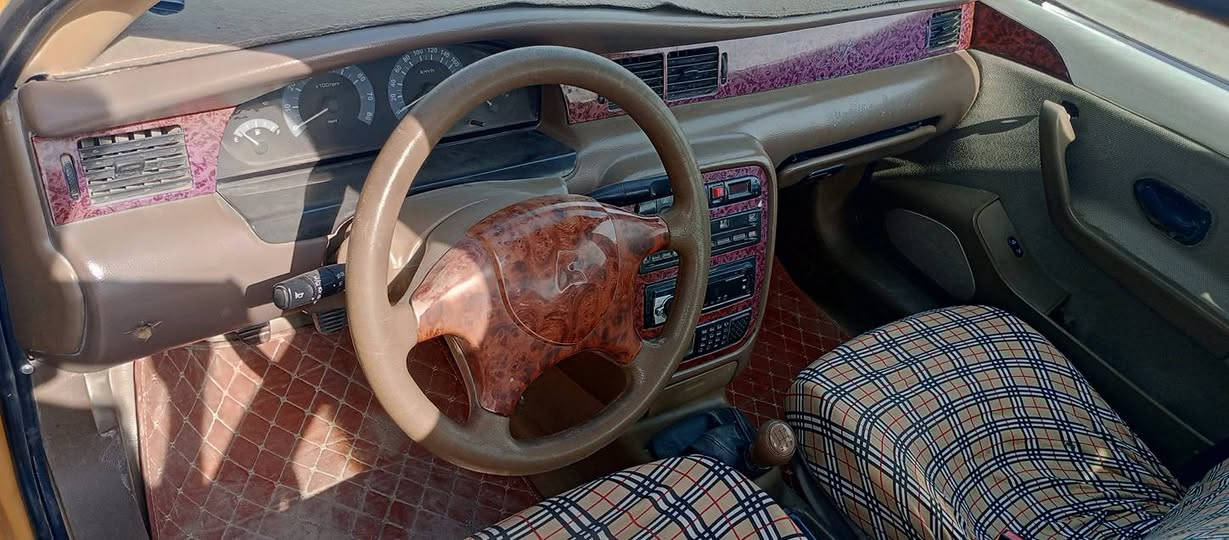 السلام عليكم سمند للبيع موديل 11رقم واسط مكينه وكير خير من الله مداور ثاني يوم مكاني واسط نعمانيه 
السعر 15 وبيها مجال 
رقم ***********
