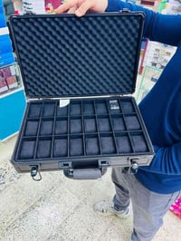 شنطة • ٢٤ خانة • قفل