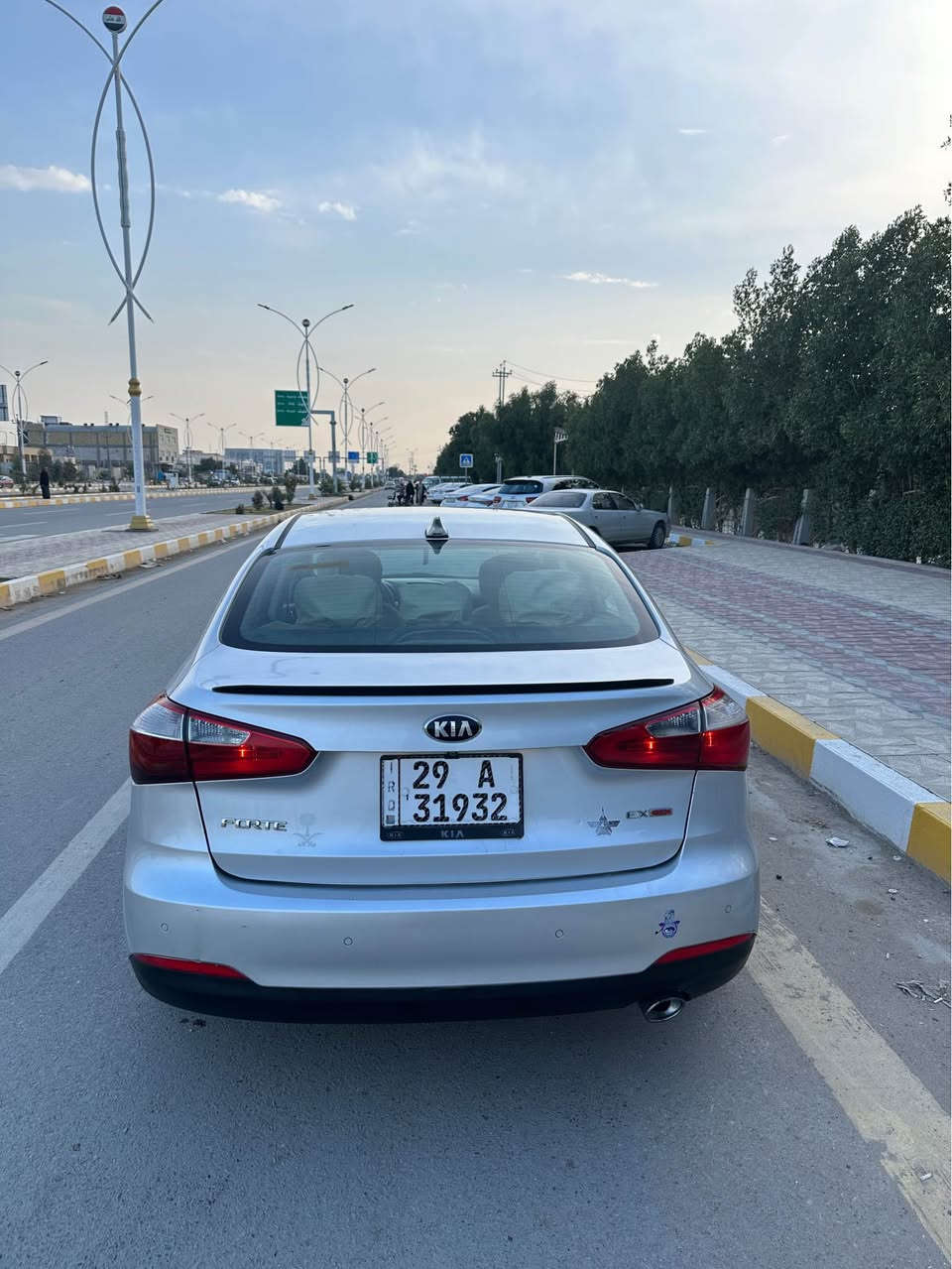 السلام عليكم 
فورتي ٢٠١٥ بسمي تحويل مباشر هزه وسنويه جدد وارد امريكي بيه جاملغ مبدل وبنيد صبغ وبيه رشات صبغ بالهلال علئ الباب  سياره جاهزه ومحرك ٢٠٠٠ شاشه كامرا ويل كب امريات شفط بلاجكتورات تحكم ايكو مانع انزلاق السعر ١٠٣ وبيه مجال بسيط الشراي مكاني ناصريه الاتصال ***********////*********** ناصرية, ذي قار
