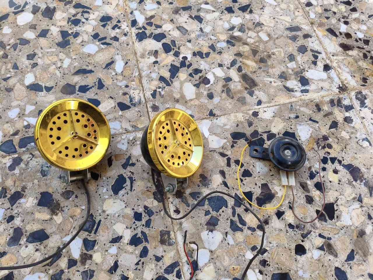 السلام عليكم غراض دراجه للبيع كلمن وسعره 
مكاني الديوانية مركز  ***********
