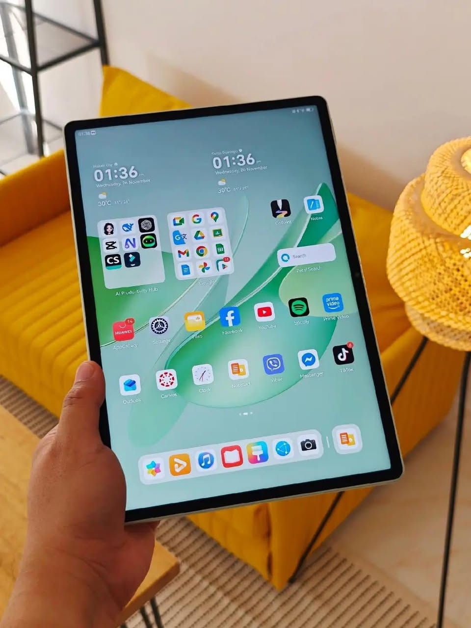 السلام عليكم 
هواوي بات 12x بات جديد صار شهرين من نزل بطاريه 
١٠٠جديد صارله عدي عشرين يوم يجي وياه كيبورد وماوس 
سعره ٧٠٠الف  العنوان بغداد التاجيات 
رقم الهاتف ***********
